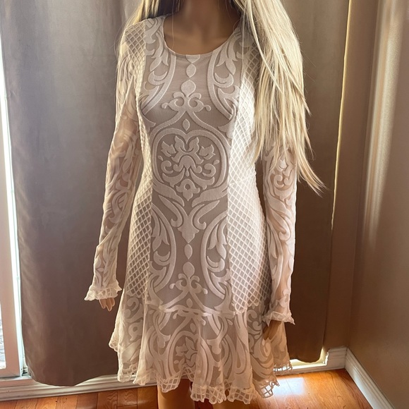 BCBGMaxAzria | Dresses | New White Bcbgmaxazria Dress Size Small | Poshmark